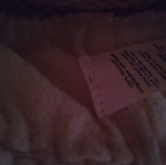 Wool hat - Picture 3 of 3